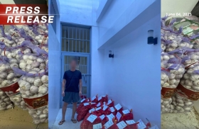 中国籍男子在八打雁省非法销售走私洋葱大蒜 被国家调查局当场逮捕