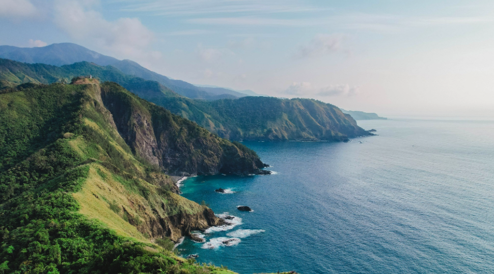 探索丁格兰山：一场奇妙的自然之旅，从山巅美景到海岛探险