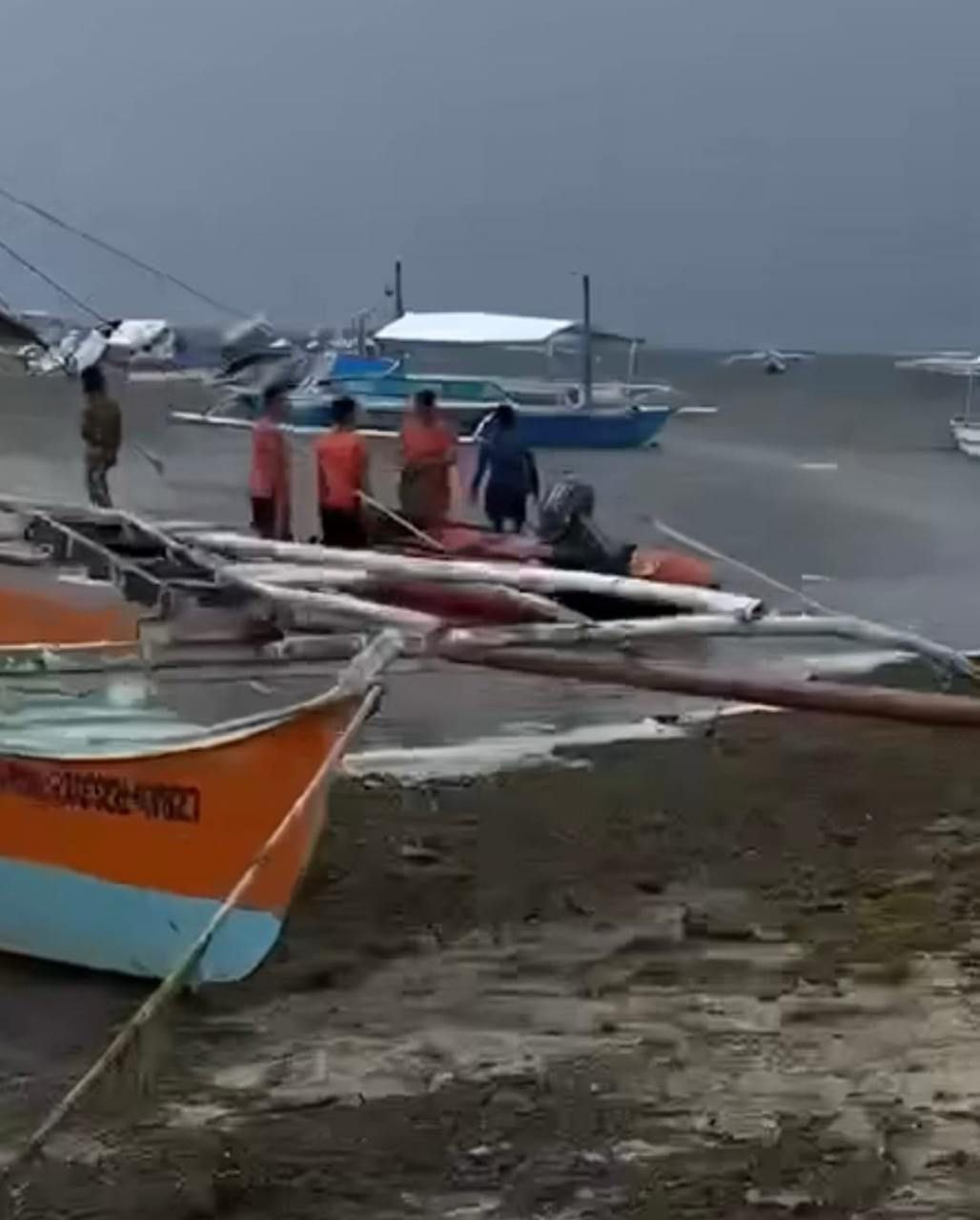 4 艘船在保和岛邦劳水域沉没