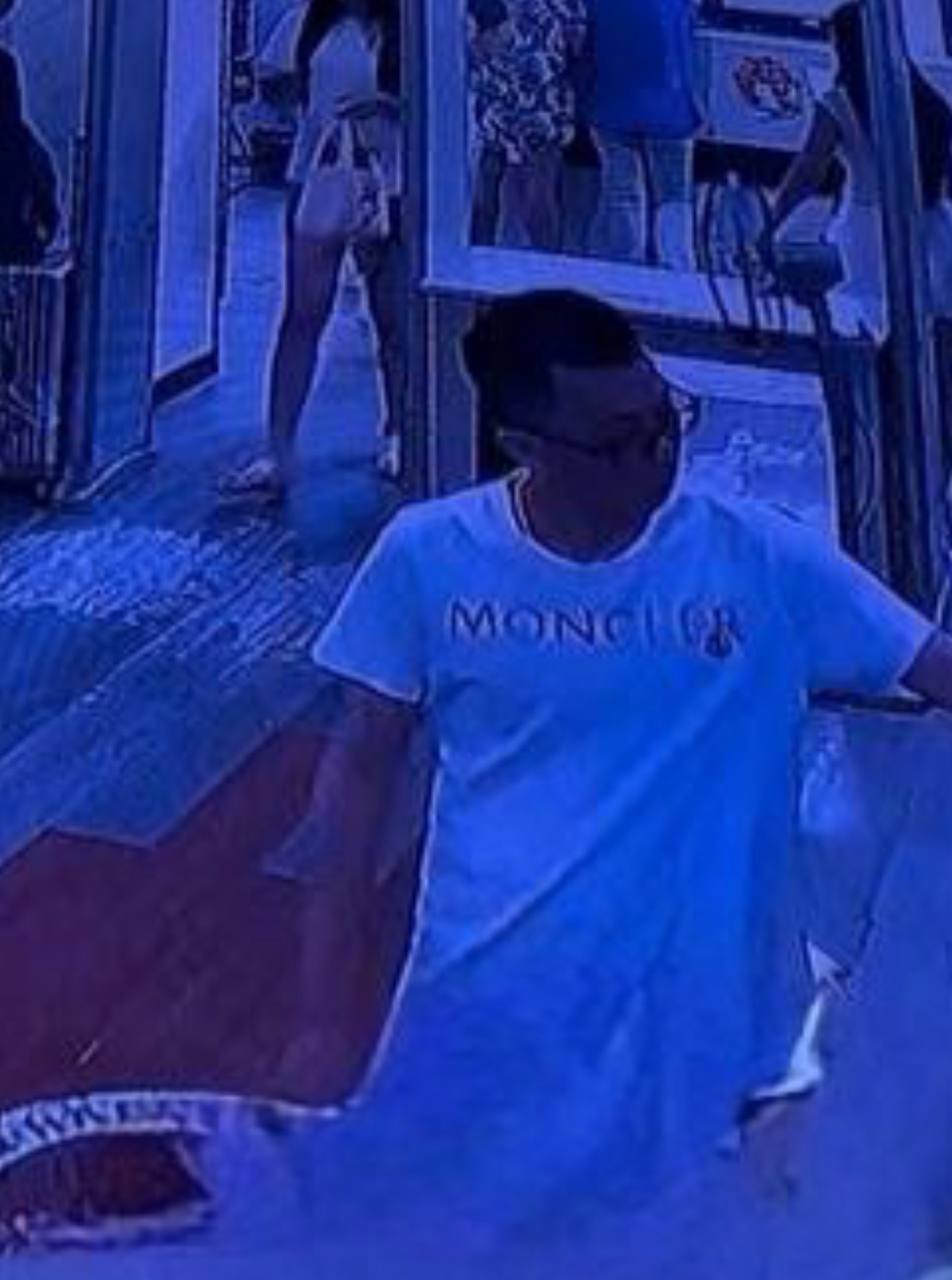 完美体育 高层信息  刘某某：广东潮汕 男  曾某C：广东潮汕 男
