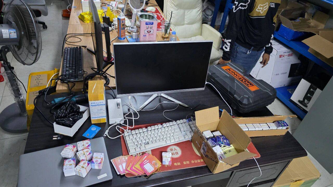金边1.8万张跨国SIM卡被查