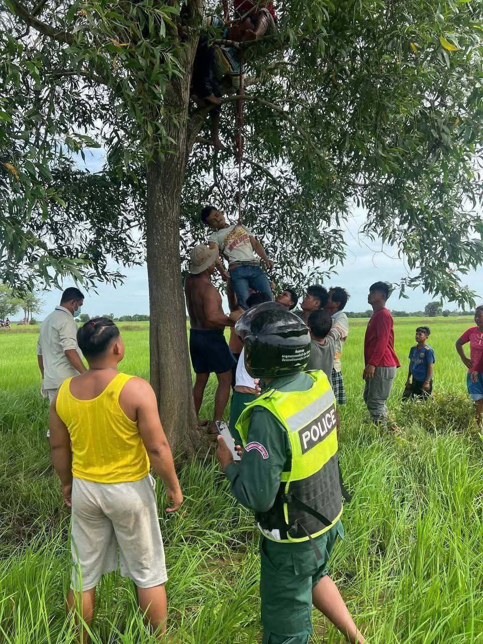 妻子拒绝与男子同房，男子勃然大怒，离家出走上吊自杀。